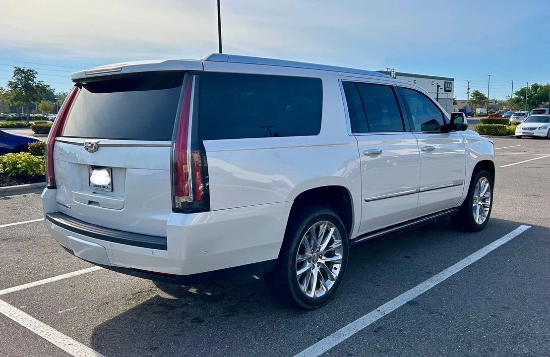 2017 Cadillac Escalade 4th Gen - Image 5 of 21