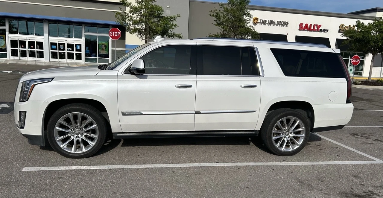 2017 Cadillac Escalade 4th Gen - Image 8 of 21