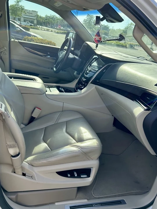 2017 Cadillac Escalade 4th Gen - Image 17 of 21