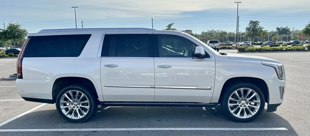 2017 Cadillac Escalade 4th Gen - Image 7 of 21
