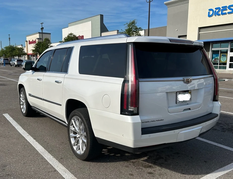 2017 Cadillac Escalade 4th Gen - Image 6 of 21