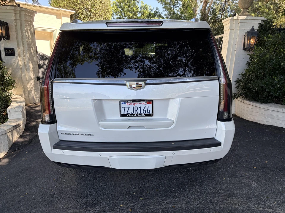 2017 Cadillac Escalade 4th Gen - Image 13 of 31
