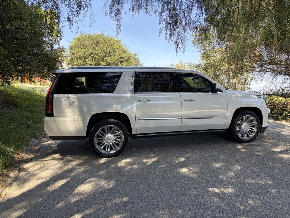 2017 Cadillac Escalade 4th Gen - Image 10 of 31
