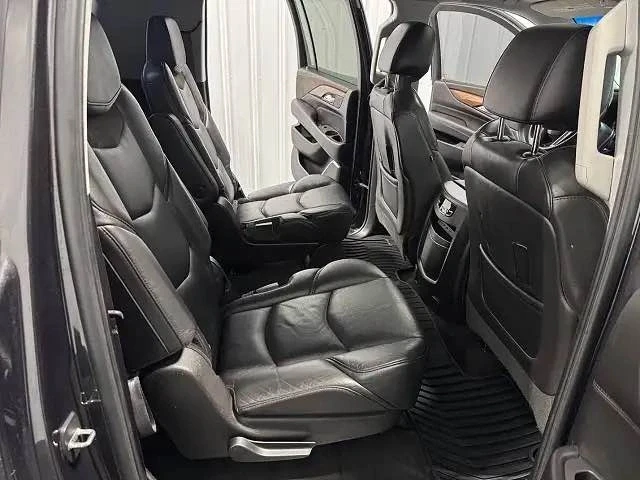 2017 Cadillac Escalade 4th Gen - Image 9 of 12