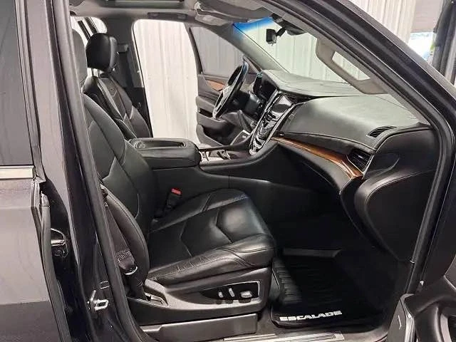 2017 Cadillac Escalade 4th Gen - Image 7 of 12