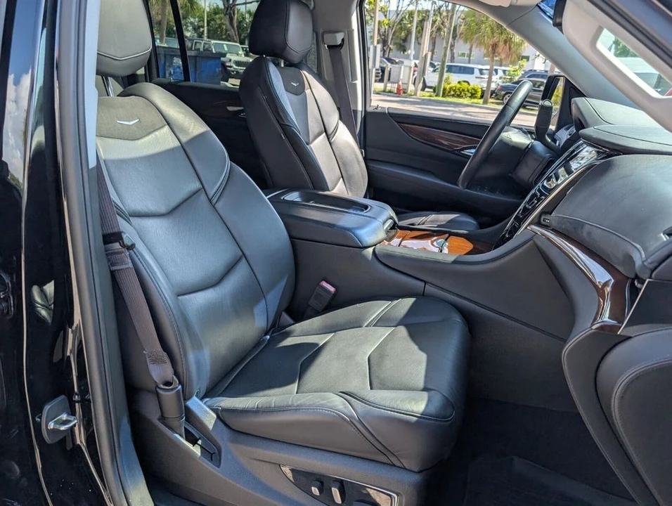 2017 Cadillac Escalade 4th Gen - Image 16 of 21