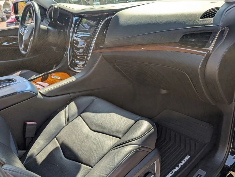 2017 Cadillac Escalade 4th Gen - Image 15 of 21