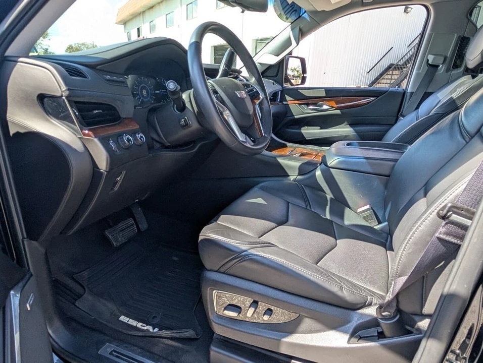 2017 Cadillac Escalade 4th Gen - Image 11 of 21