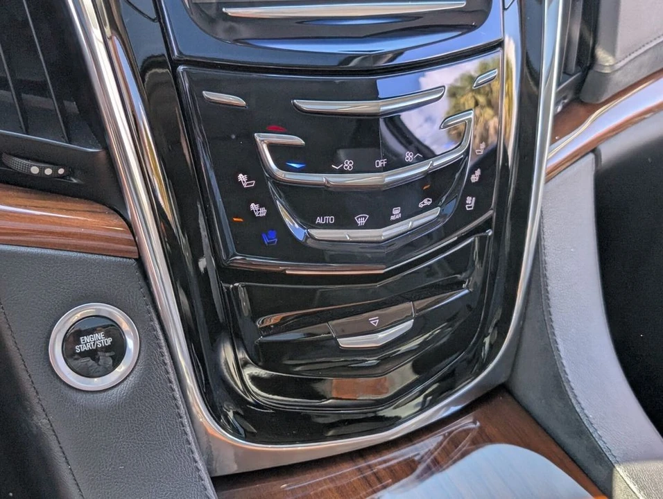 2017 Cadillac Escalade 4th Gen - Image 20 of 21