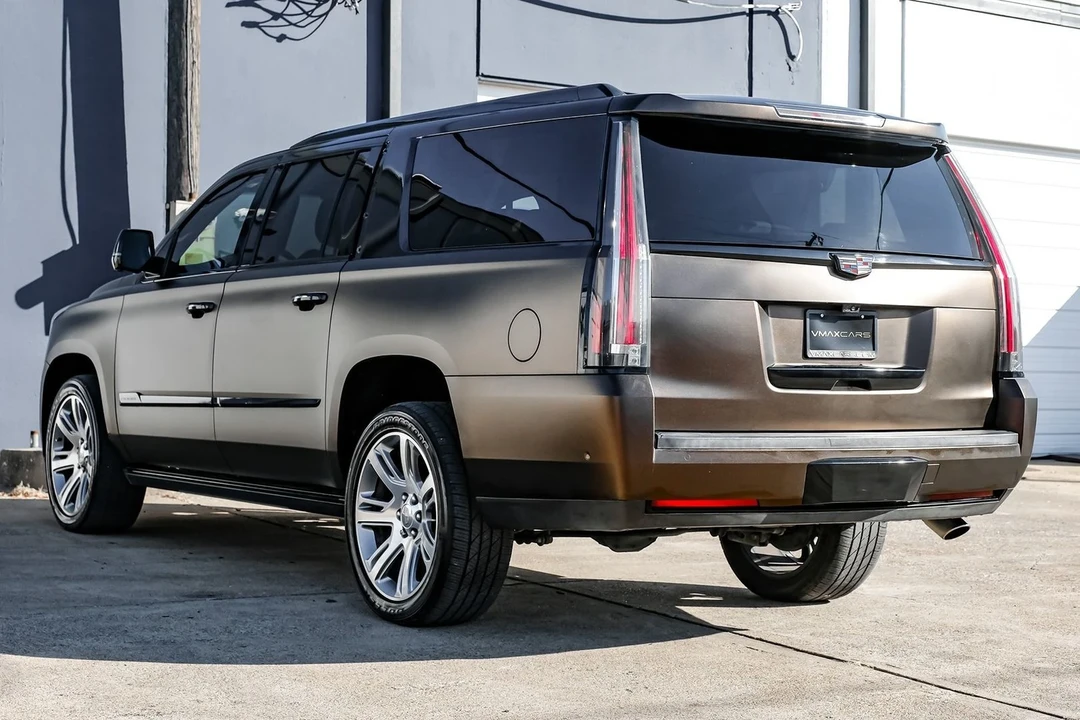 2017 Cadillac Escalade 4th Gen - Image 15 of 21