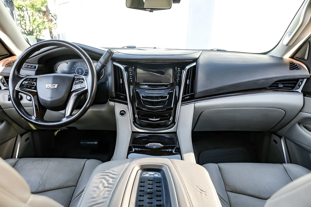 2017 Cadillac Escalade 4th Gen - Image 17 of 21