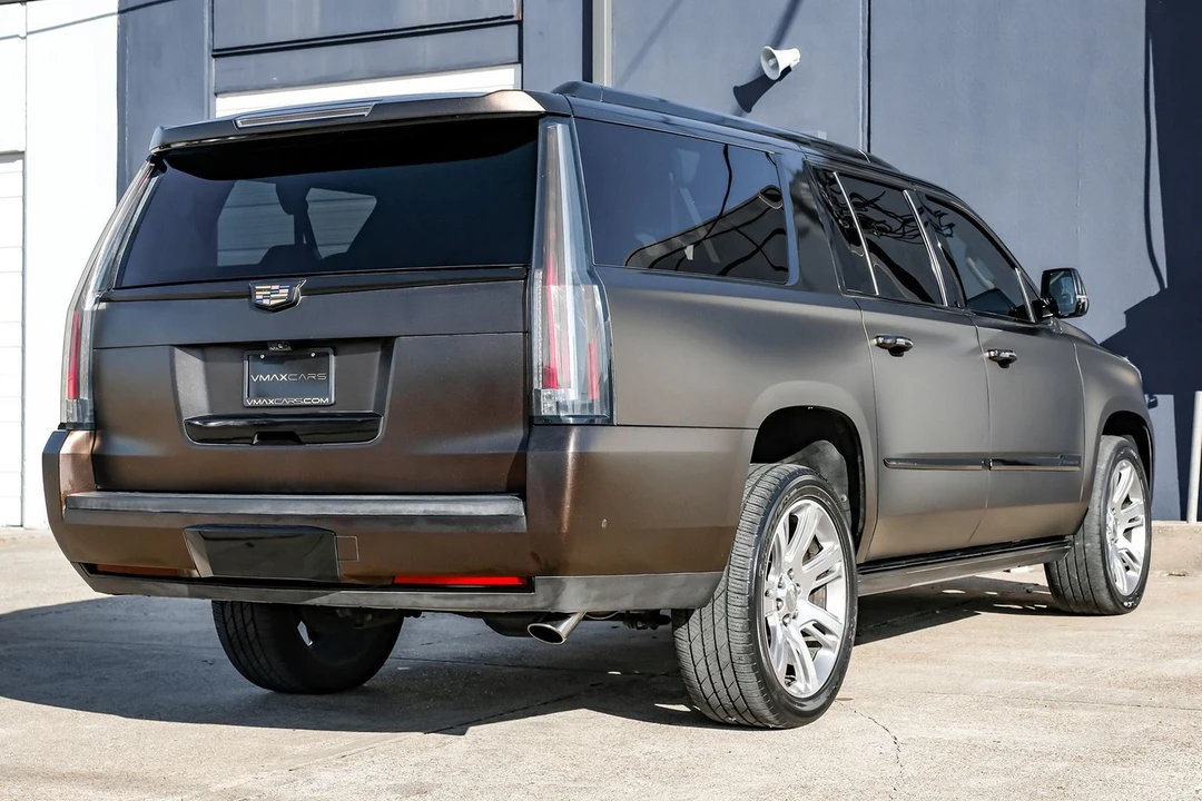 2017 Cadillac Escalade 4th Gen - Image 11 of 21