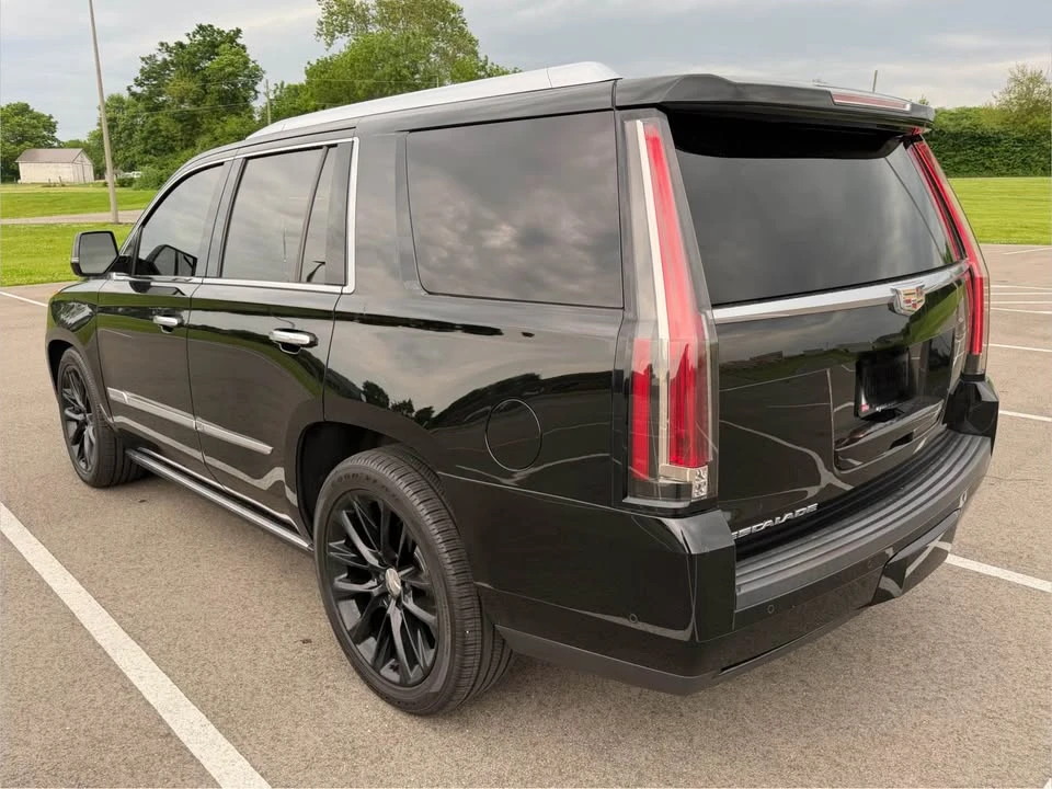 2017 Cadillac Escalade 4th Gen - Image 17 of 19