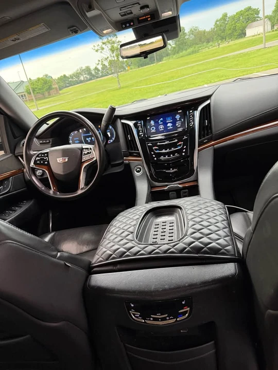 2017 Cadillac Escalade 4th Gen - Image 4 of 19