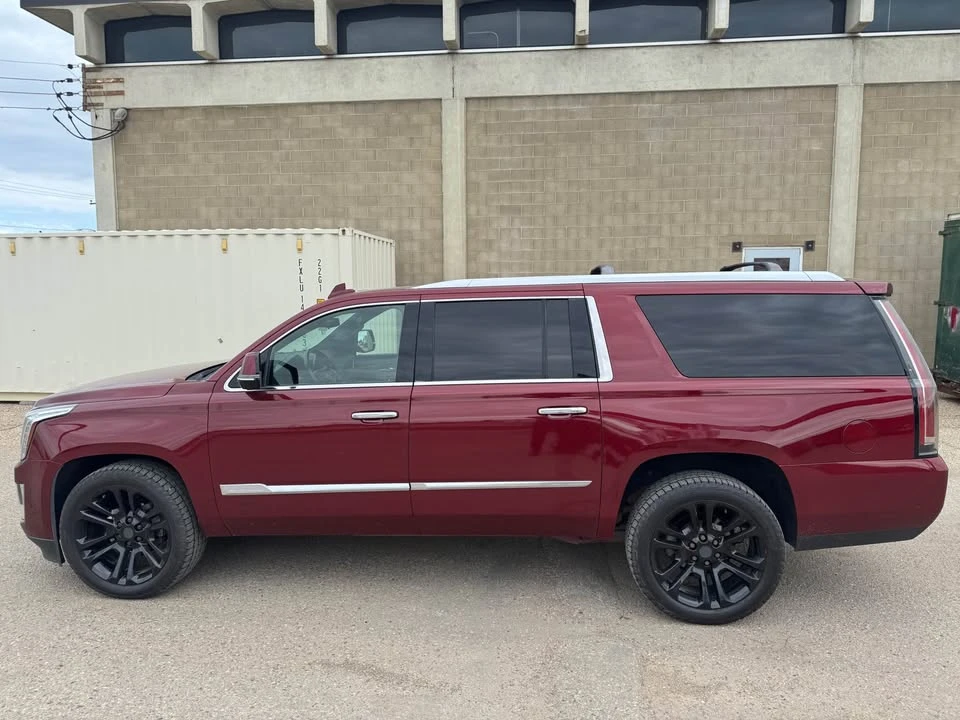 2017 Cadillac Escalade 4th Gen - Image 8 of 17
