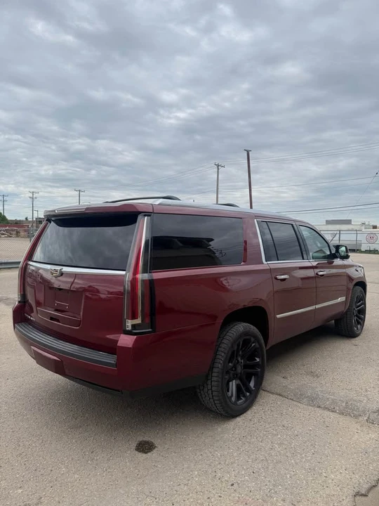 2017 Cadillac Escalade 4th Gen - Image 5 of 17
