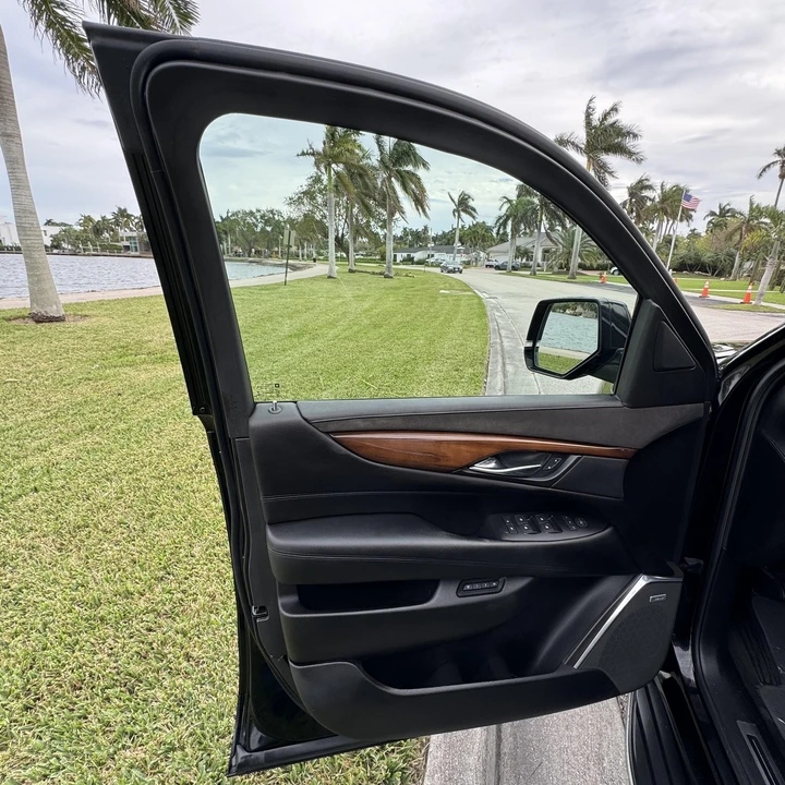 2017 Cadillac Escalade 4th Gen - Image 14 of 21