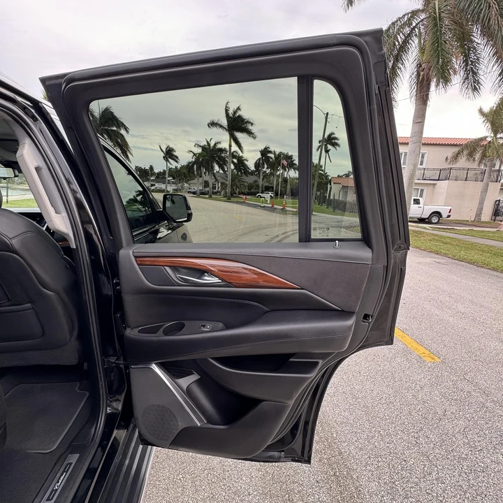 2017 Cadillac Escalade 4th Gen - Image 16 of 21