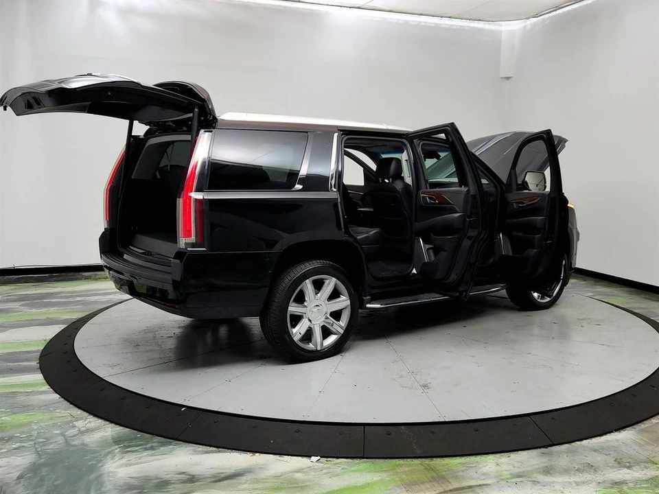 2017 Cadillac Escalade 4th Gen - Image 11 of 12