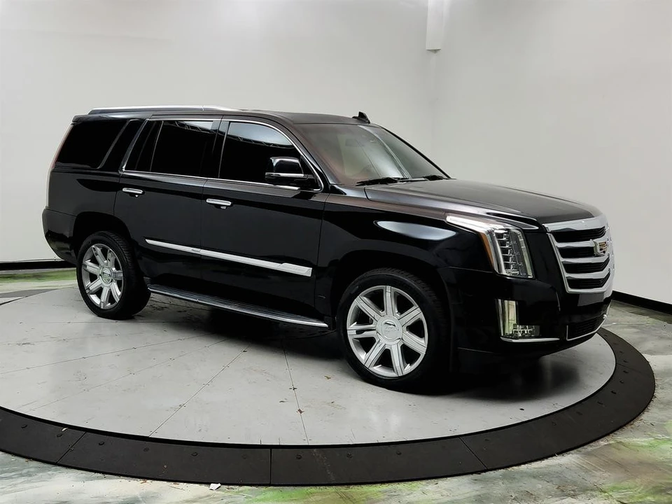 2017 Cadillac Escalade 4th Gen - Image 3 of 12