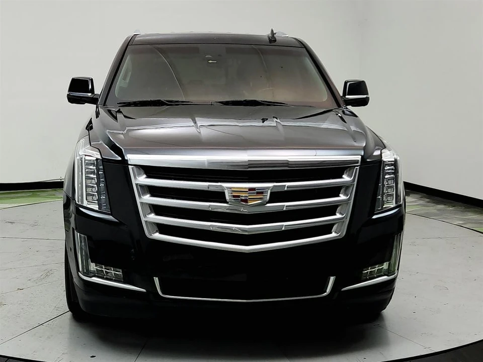 2017 Cadillac Escalade 4th Gen - Image 2 of 12