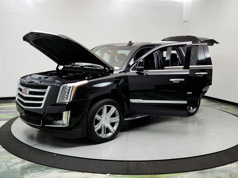 2017 Cadillac Escalade 4th Gen - Image 9 of 12