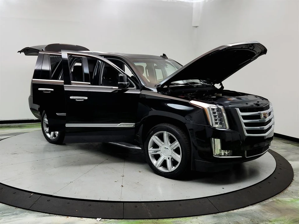 2017 Cadillac Escalade 4th Gen - Image 10 of 12
