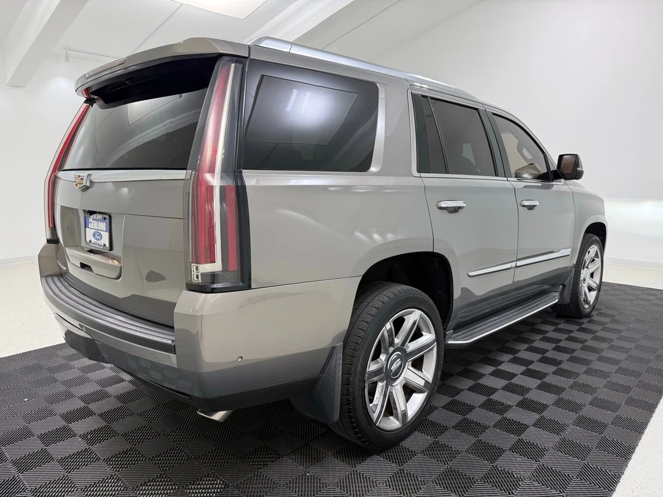 2017 Cadillac Escalade 4th Gen - Image 8 of 21