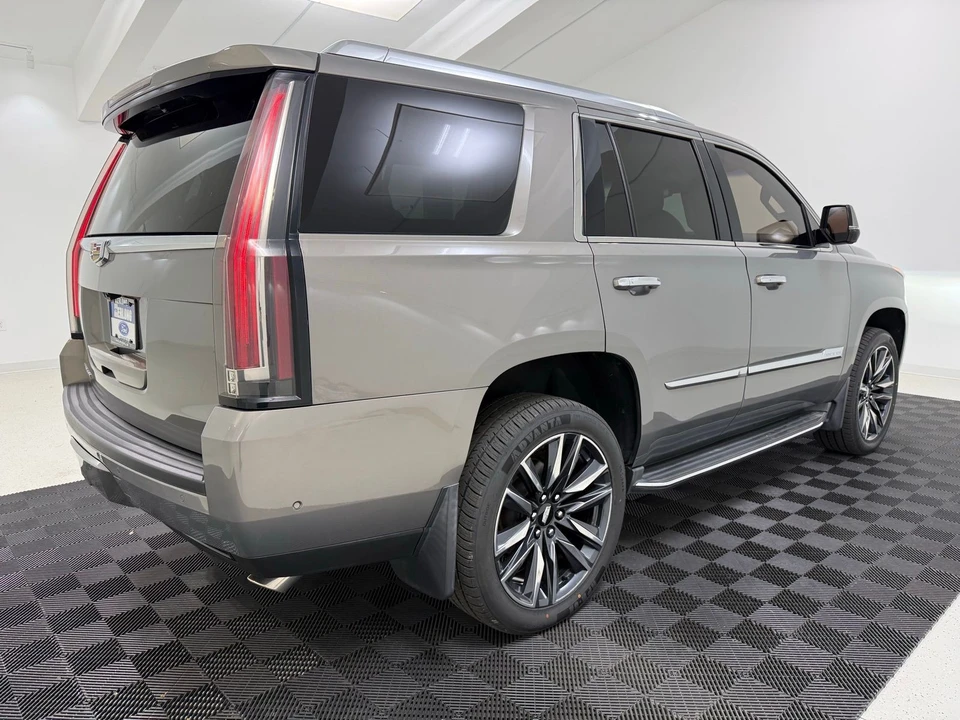 2017 Cadillac Escalade 4th Gen - Image 8 of 21