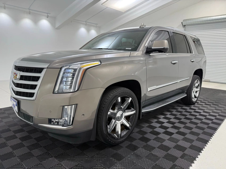 2017 Cadillac Escalade 4th Gen - Image 3 of 21