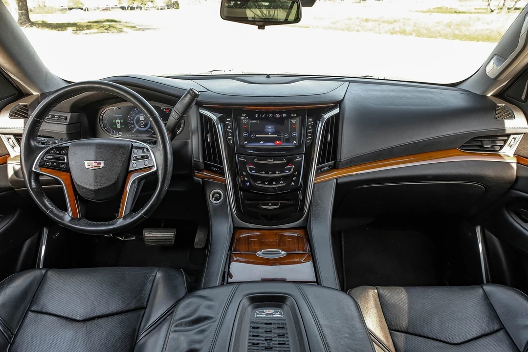 2017 Cadillac Escalade 4th Gen - Image 17 of 31