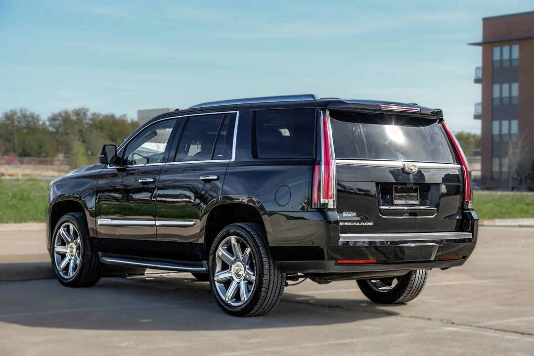 2017 Cadillac Escalade 4th Gen - Image 15 of 31