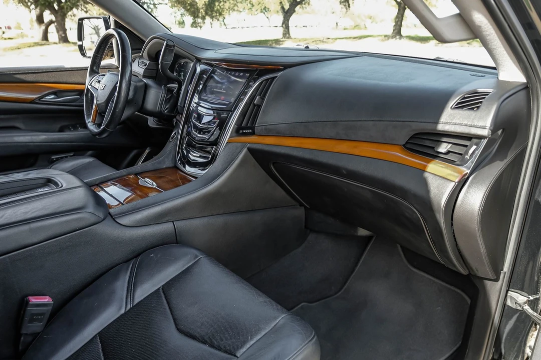 2017 Cadillac Escalade 4th Gen - Image 16 of 31