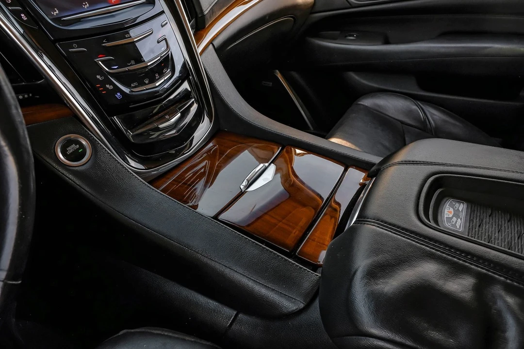 2017 Cadillac Escalade 4th Gen - Image 27 of 31