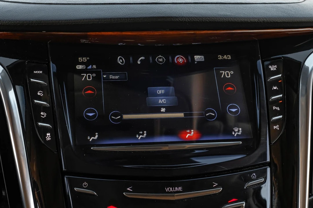 2017 Cadillac Escalade 4th Gen - Image 30 of 31