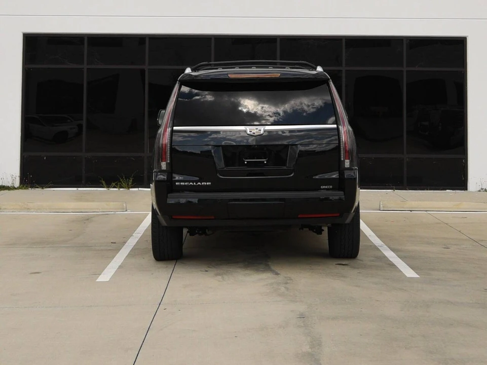 2017 Cadillac Escalade 4th Gen - Image 8 of 12