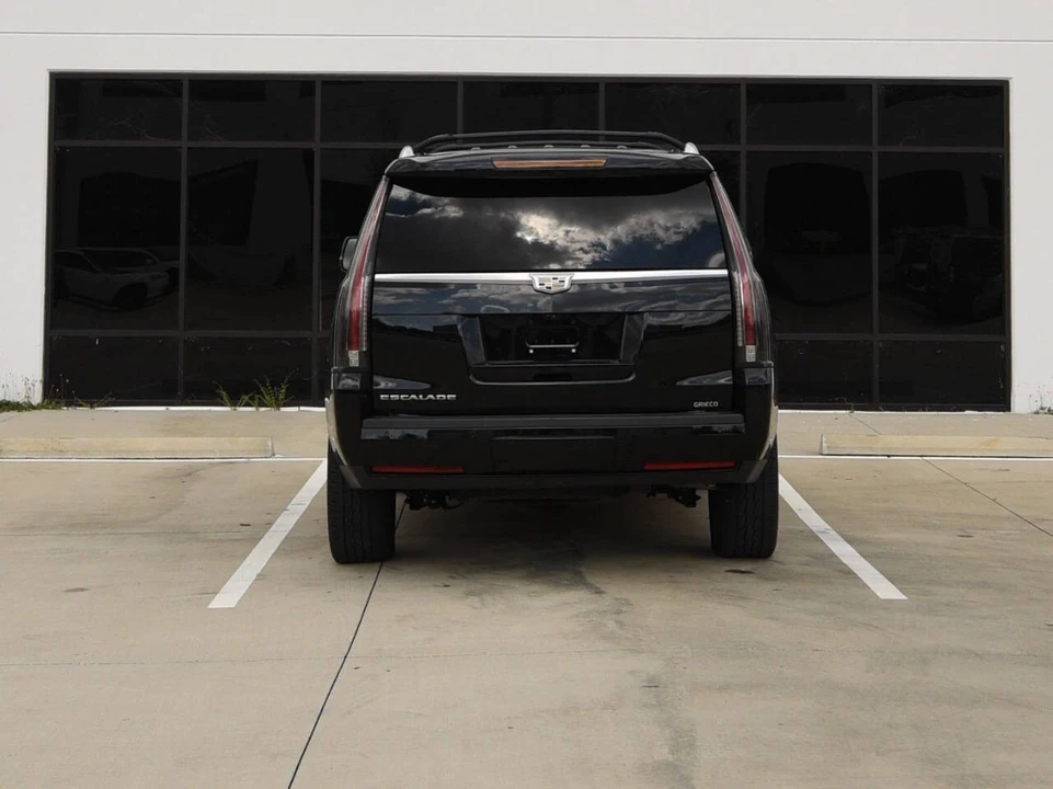2017 Cadillac Escalade 4th Gen - Image 8 of 12