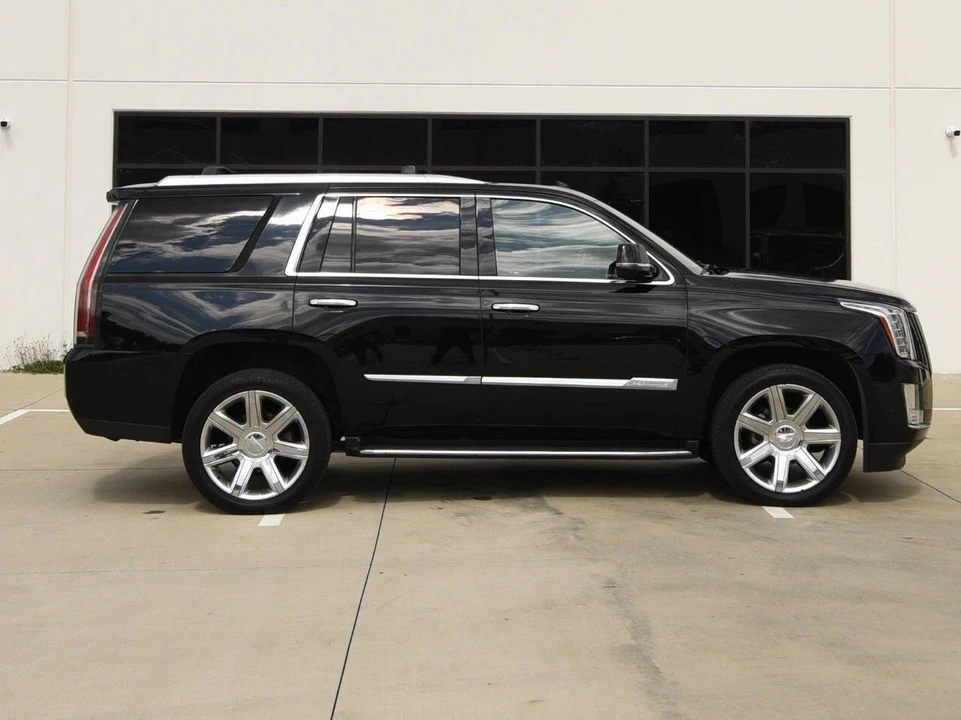 2017 Cadillac Escalade 4th Gen - Image 5 of 12