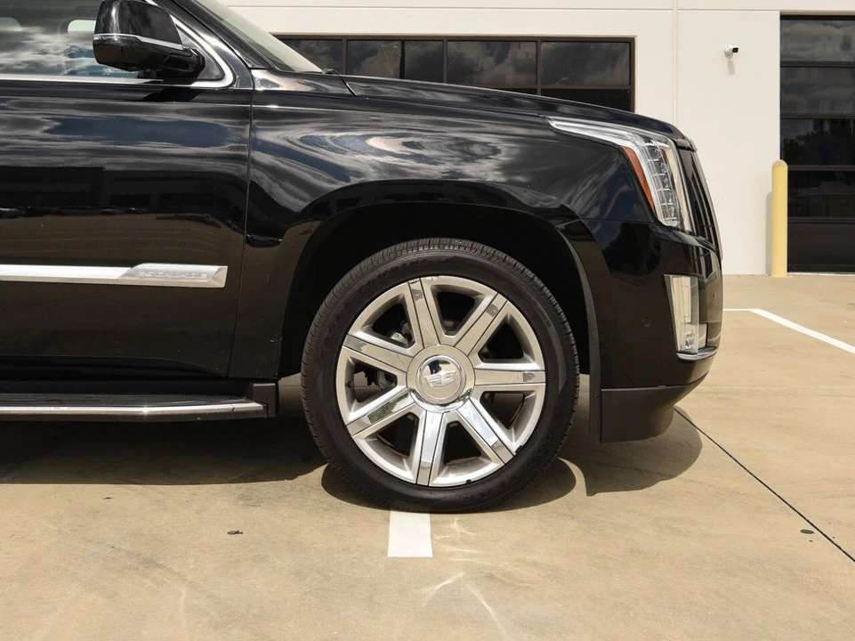 2017 Cadillac Escalade 4th Gen - Image 6 of 12