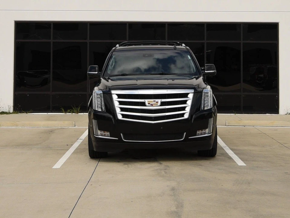 2017 Cadillac Escalade 4th Gen - Image 2 of 12