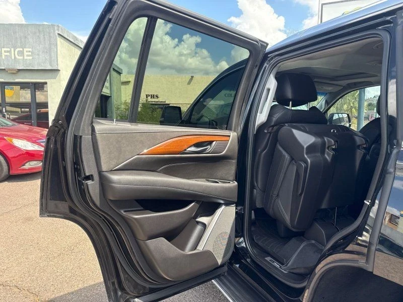 2017 Cadillac Escalade 4th Gen - Image 13 of 21