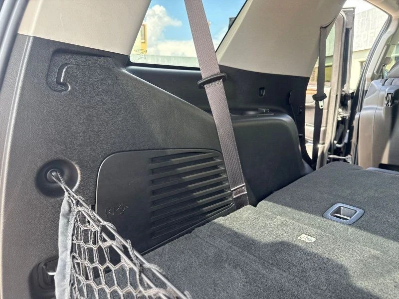 2017 Cadillac Escalade 4th Gen - Image 16 of 21