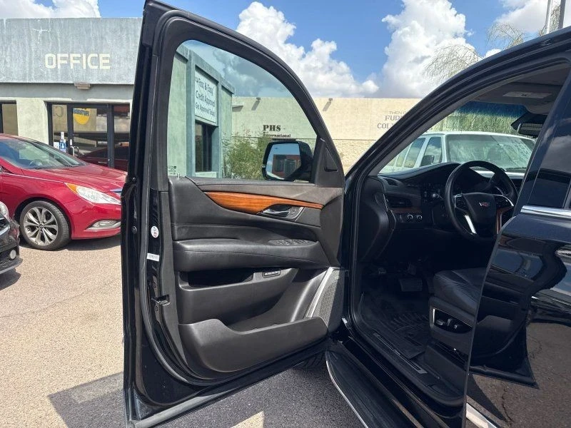 2017 Cadillac Escalade 4th Gen - Image 9 of 21