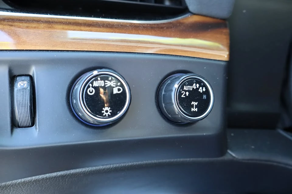2017 Cadillac Escalade 4th Gen - Image 16 of 20