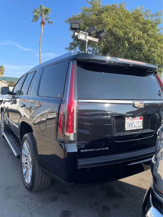 2017 Cadillac Escalade 4th Gen - Image 2 of 2