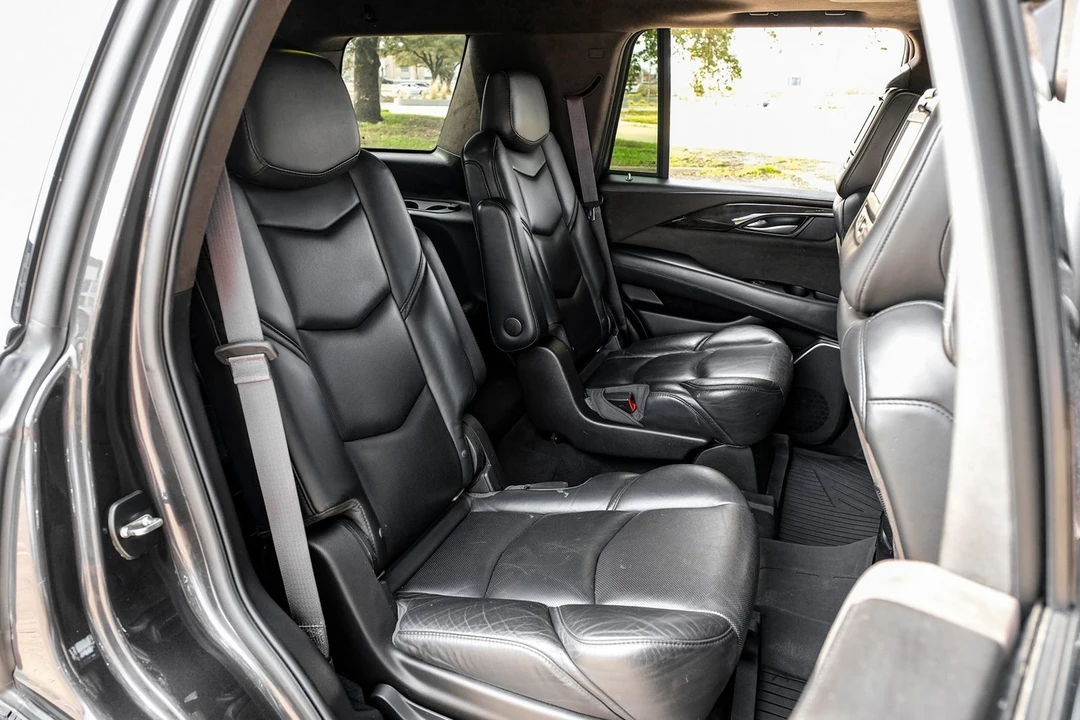2017 Cadillac Escalade 4th Gen - Image 31 of 31