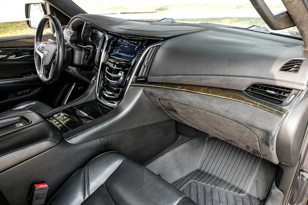 2017 Cadillac Escalade 4th Gen - Image 12 of 31