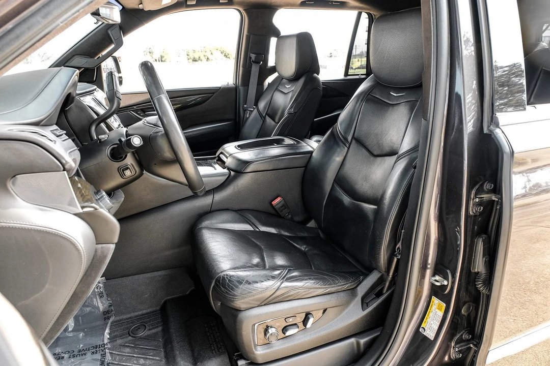 2017 Cadillac Escalade 4th Gen - Image 28 of 31
