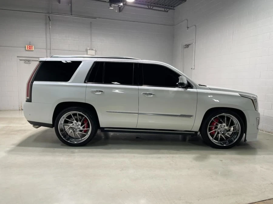 2017 Cadillac Escalade 4th Gen - Image 2 of 7