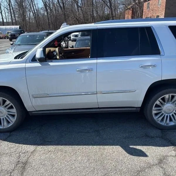 2017 Cadillac Escalade 4th Gen - Image 4 of 12